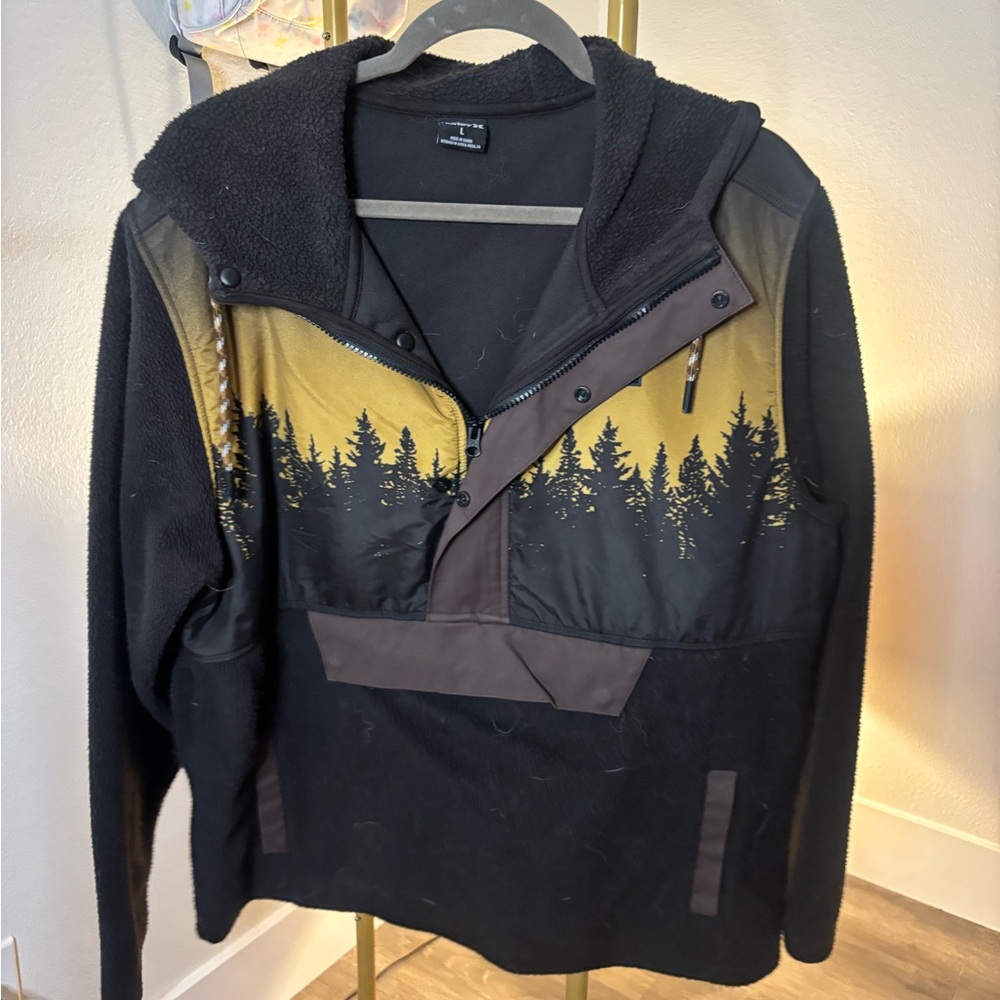 Hurley Black and Gold Tree Line Hoodie